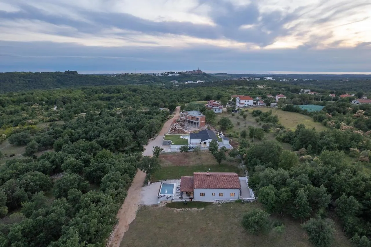 Bibali Villa Buje 0*,